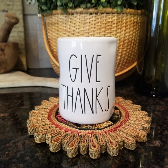 Rae Dunn By Magenta Give Thanks scented Candle New - Picture 1 of 4